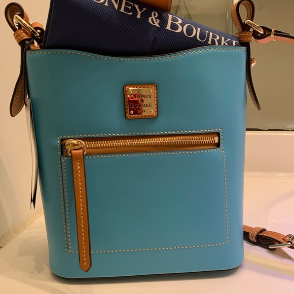 Women’s handbag